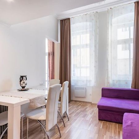 Apartment On Masaryka 39 كارلوفي فاري المظهر الخارجي الصورة