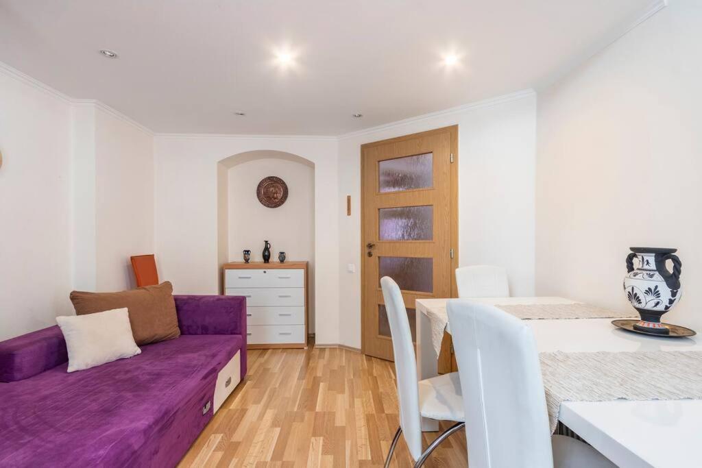 Apartment On Masaryka 39 كارلوفي فاري المظهر الخارجي الصورة