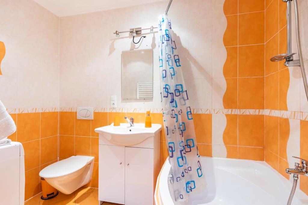 Apartment On Masaryka 39 كارلوفي فاري المظهر الخارجي الصورة